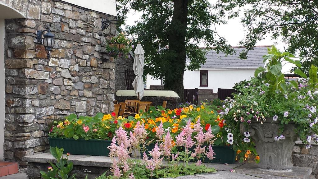 The Castle Inn Ebbw Vale Exterior foto